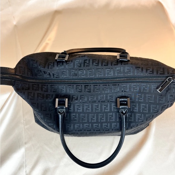 Fendi Monogram Canvas Zipper Tote Bag Black - Picture 5 of 13